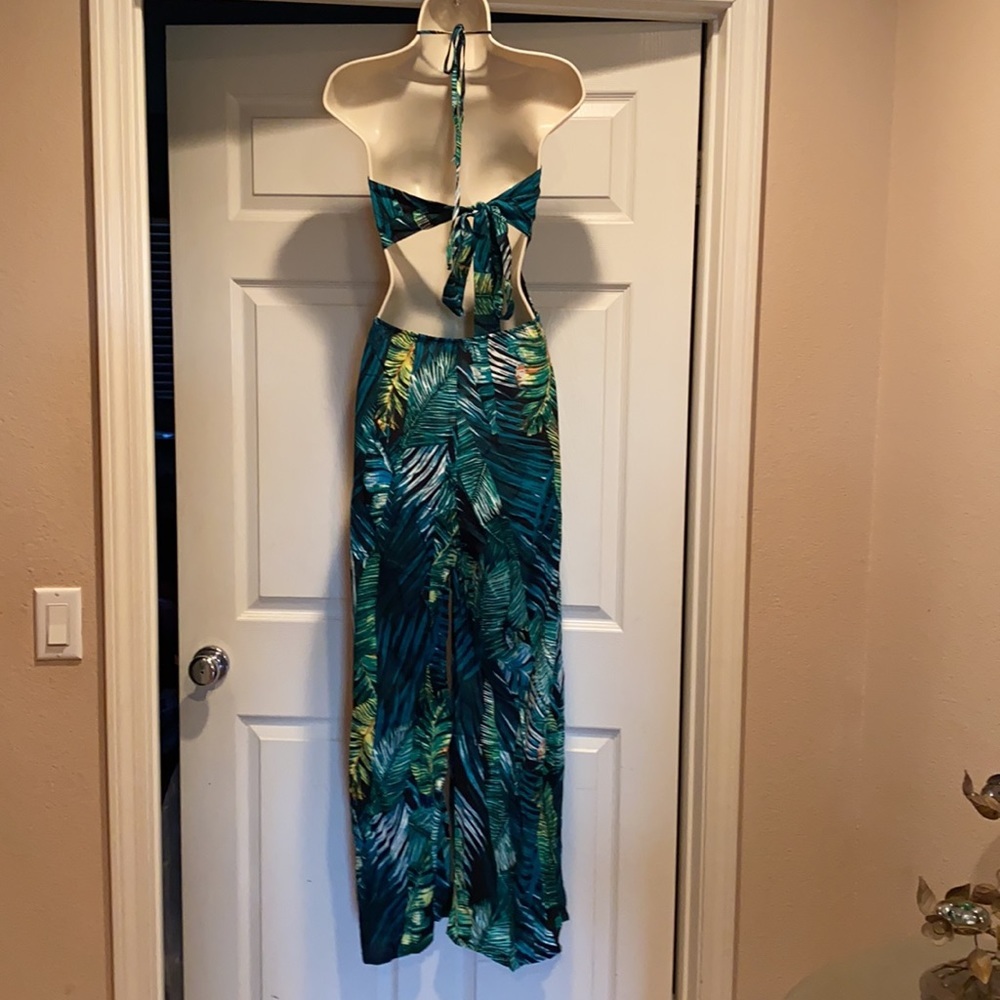 Palm leaf halter, wide leg jumpsuit. - Picture 5 of 5